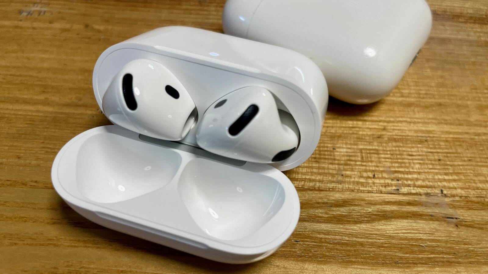 AirPods 4 액티브 노이즈 캔슬링 (2024) 사용 후기 - 만족스럽지만 씀씀이가 점점 더 커지는 기분